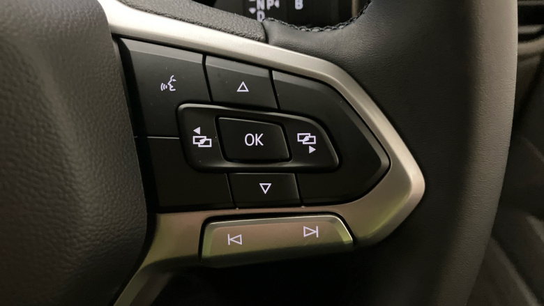 Volkswagen Transporter T32 Swb Electric 160kW 65kWh Commerce Pro Van Auto